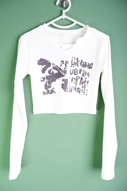 Футболка в рубчик стильная, маркировка S, визуально на 44 размер