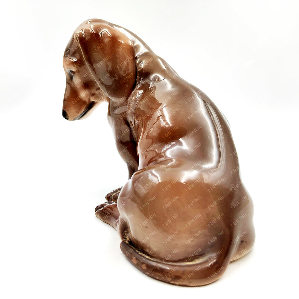 Раум Альфред. Статуэтка Такса (сидящая такса). Фарфор. Вена. 1920-30-е гг.