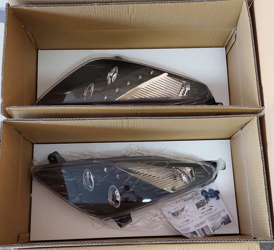 Передние фары angel eyes black для Toyota Celica T23