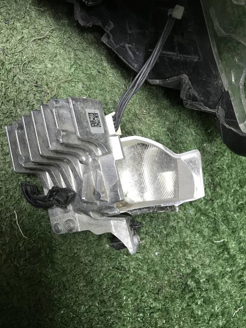 Битая Фара левая BMW 5er G30 (17-20) Adaptive LED