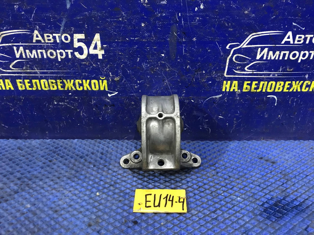 Подушка двигателя NISSAN BLUEBIRD 1997