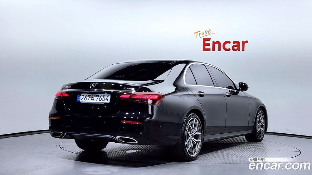 Mercedes-Benz E-Class W213 E220d 4MATIC AMG Line (07.2021)