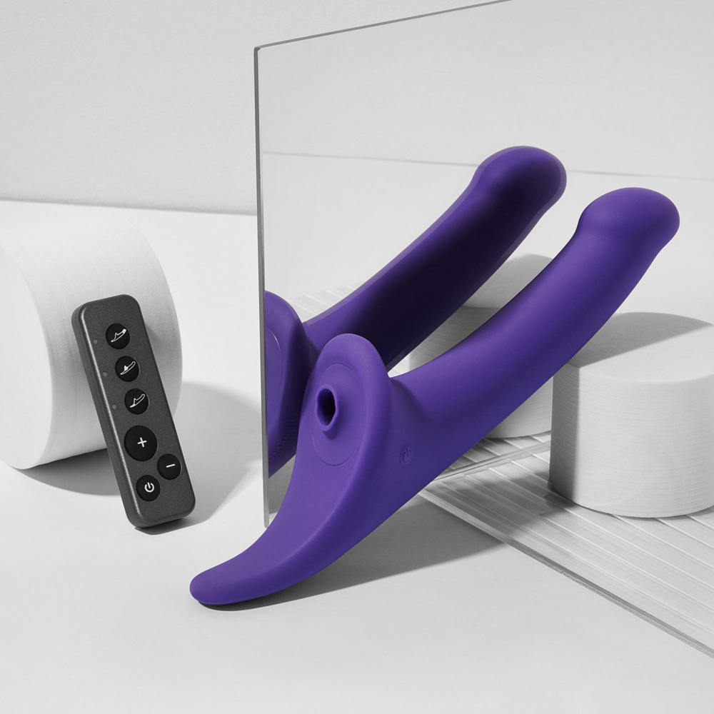 Strap-on-me MULTI ORGASM DILDO - Фаллоимитатор c клиторальной стимуляцией и вибрацией, S