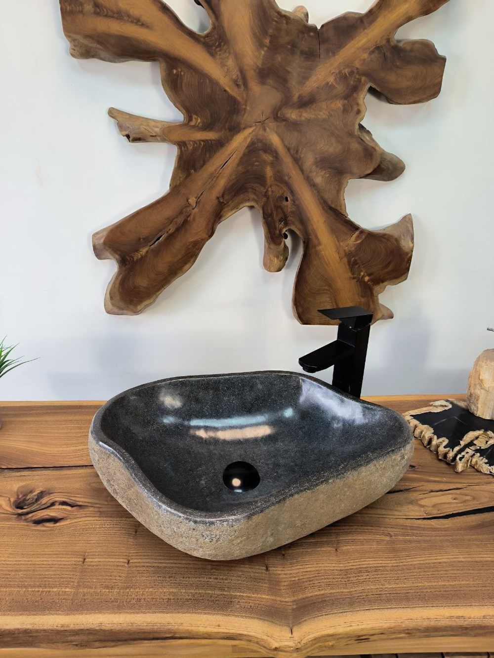 Раковина из речного камня RS-65891 55х39х15 из натурального камня