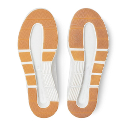 Женские КроссовкиOn The Roger Centre Court Women - белый