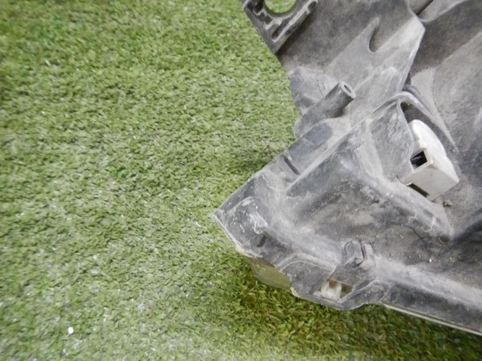 Фара правая Peugeot 508 1 (2011-2014) ксенон