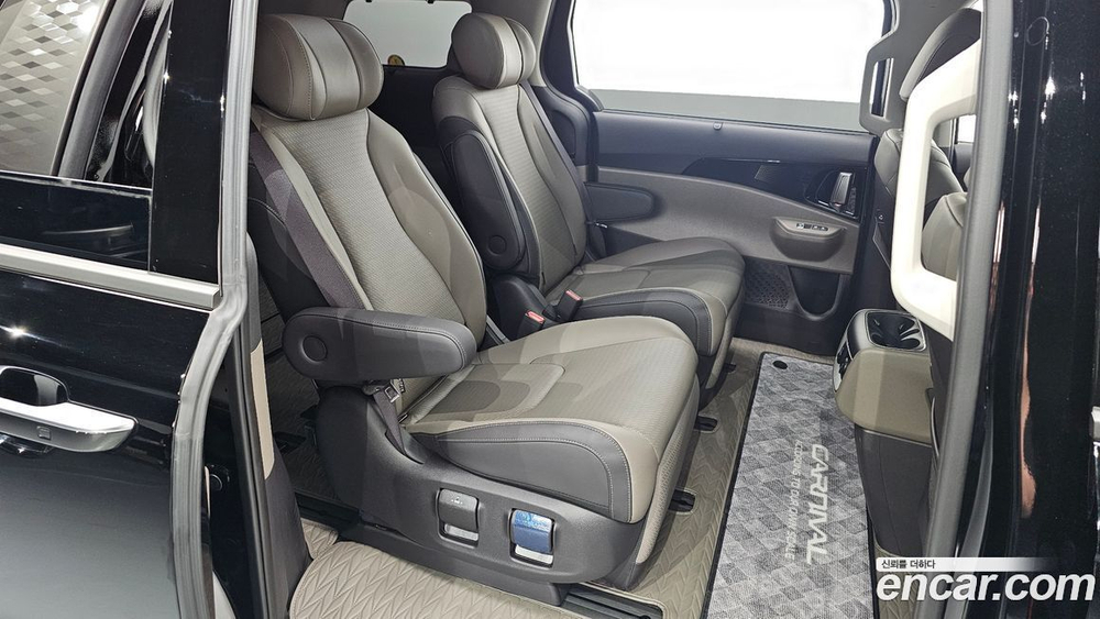 Kia The New Carnival (Sedona) 4 Generation HEV 7-и местный 그래비티 (03.2024)