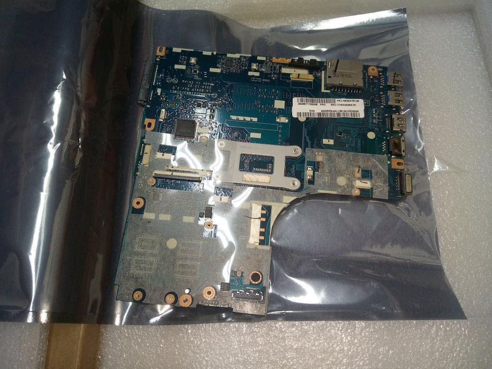 Материнская плата для ноутбука Lenovo B50-80 LA-B091P Intel core I3-4005 AMD Radeon R5 M3302G G F ND PRO W8P (5B20H75138), оригинал