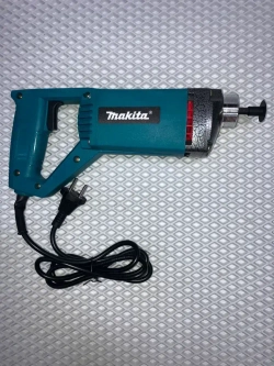 Глубинный вибратор для бетона Makita