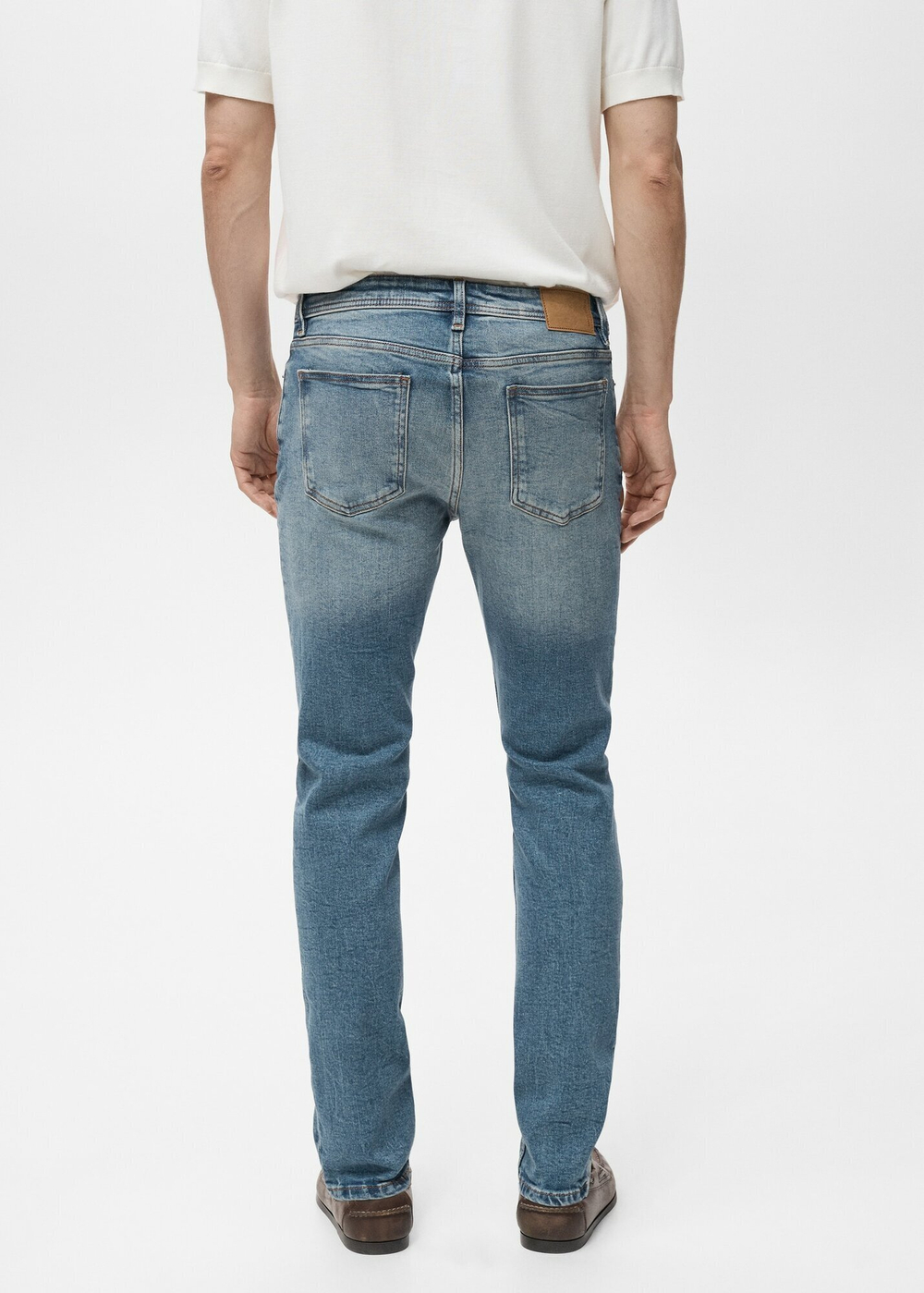Джинсы Jan slim fit среднего тона с эффектом потертости