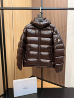 Пуховик Moncler