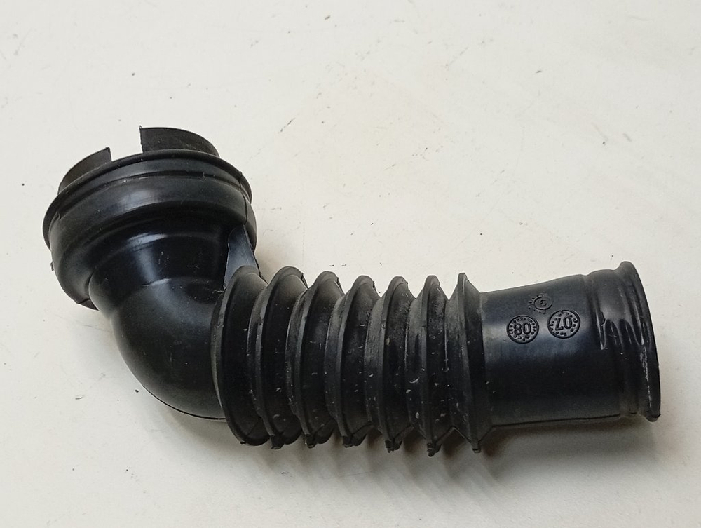 GOY1054L кт48 Патрубок сливной для стиральной машины Candy 41024628 б/у