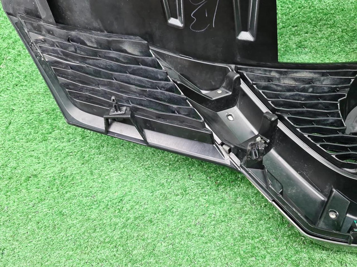 Решетка радиатора Nissan X-Trail t32 (2013-2019)