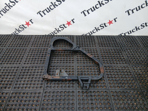 Кронштейн крыла передний левый