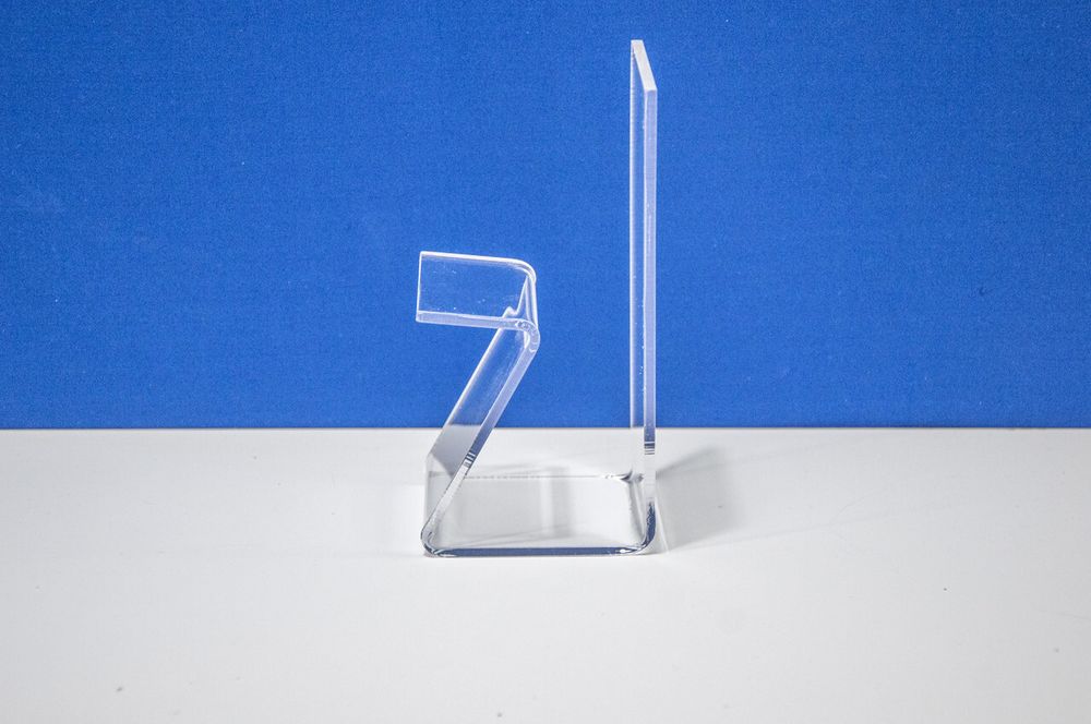 Подставка для обуви в магазин