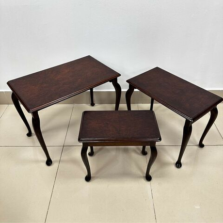 Набор винтажных столиков. Массив дерева