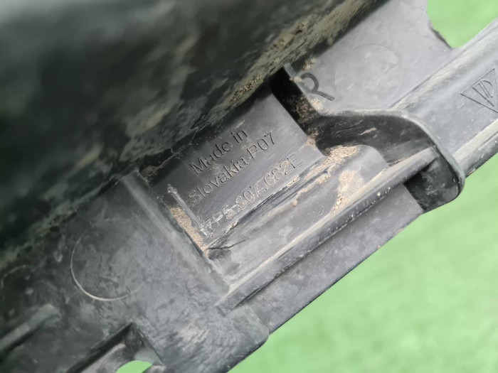 Решетка перед. бампера Porsche Cayenne 958 (14-18)