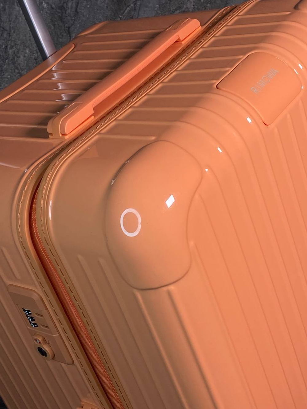 Чемодан Rimowa