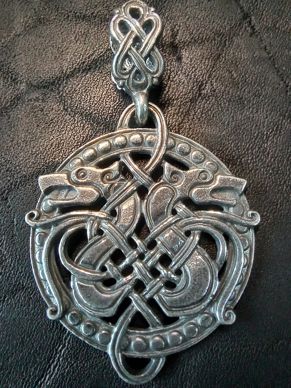 Подвеска. Северные волки" (большая)