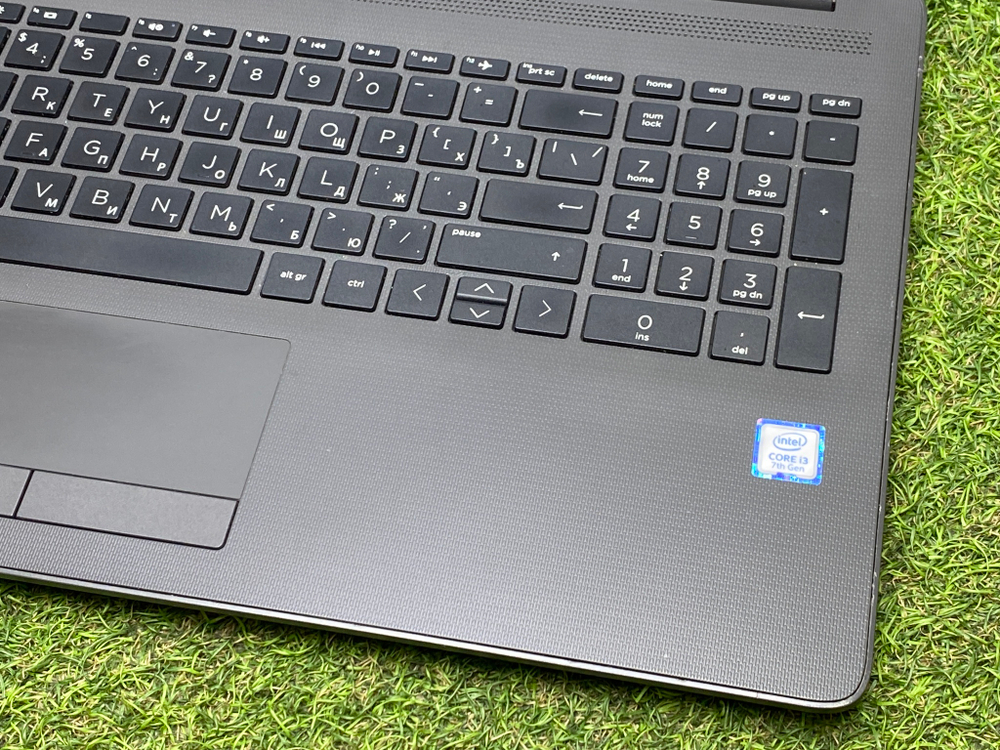 Ноутбук HP i3-7/8GB/512GB/ 250 G7 6BP31EA/Windows 10