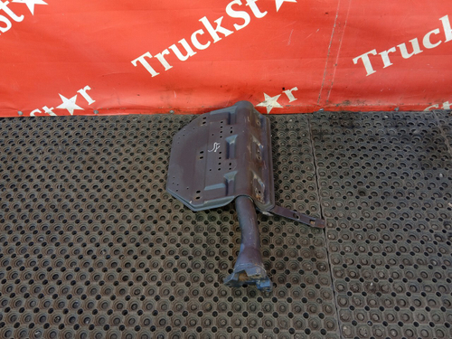 Кронштейн крыла заднего левый