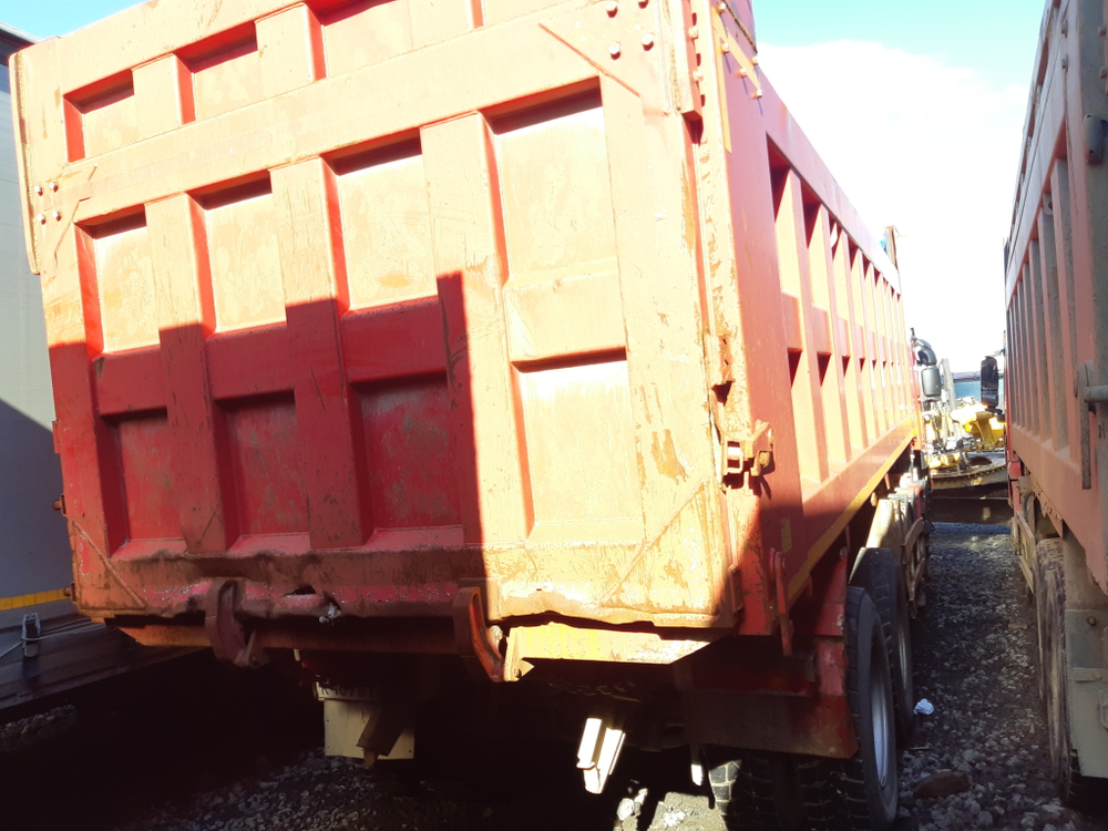 HONGYAN 908 8x4 Самосвал CQ3406HV39 (Дизельный, 8,7 л, 387 л.с., МТ)