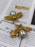 Накладка на пуговицу "Жук" с жемчужиной