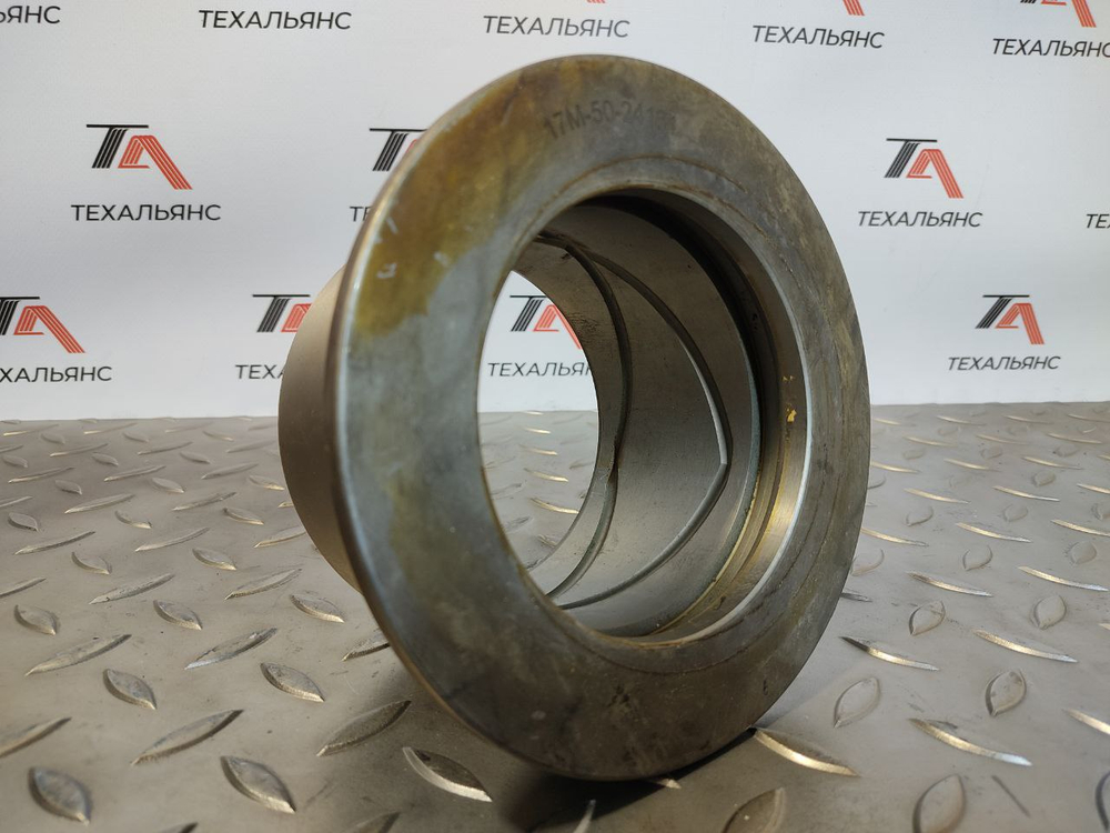 Втулка 17M-50-24161