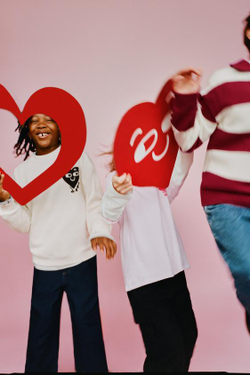 ZARA ТОЛСТОВКА С ПРИНТОМ, ЭКРЮ