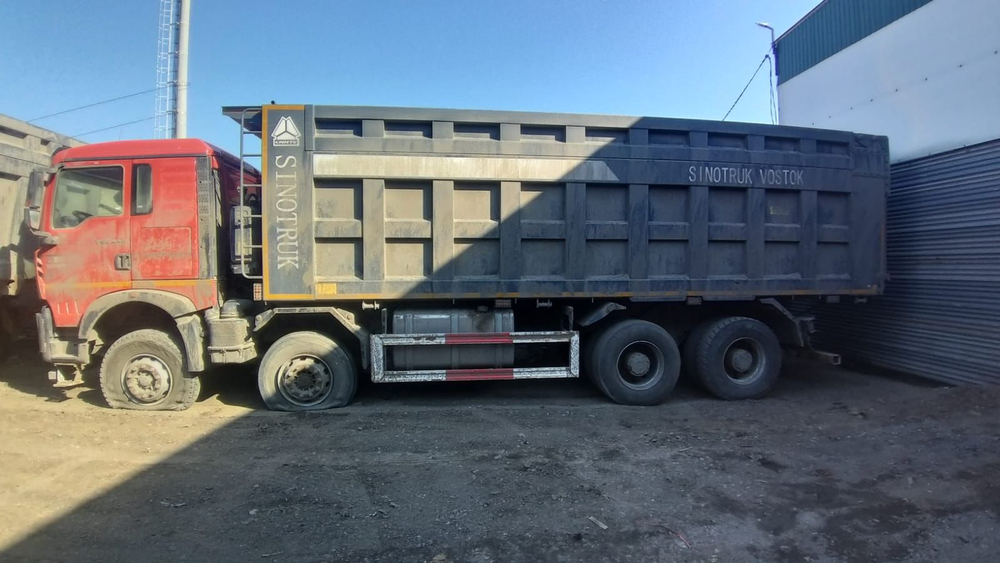 Howo T5G 8x4 Самосвал ZZ3317V386GE1 (Дизельный, 10,5 л, 440 л.с., МТ)