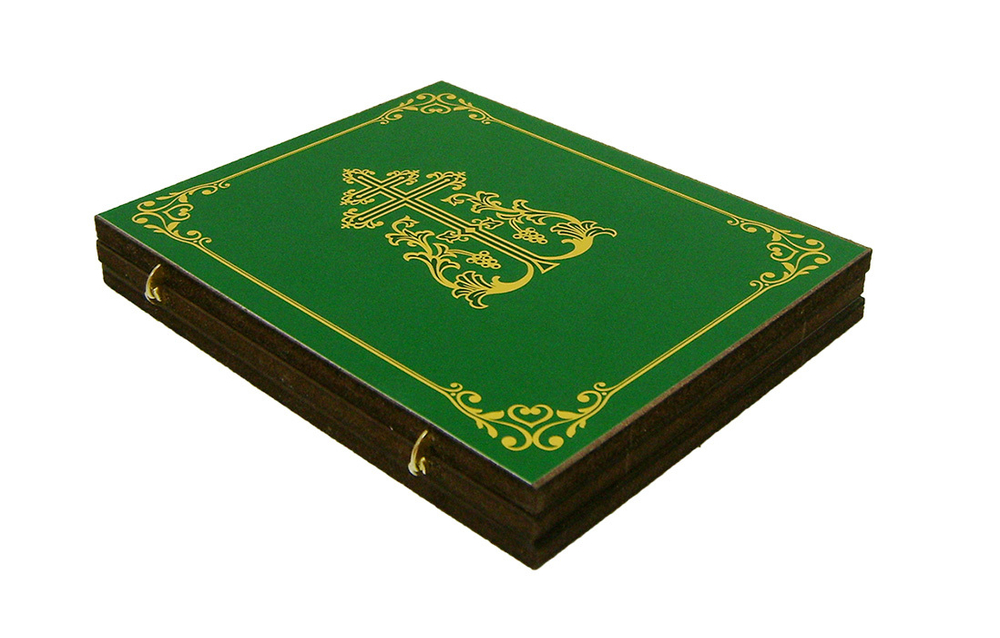 Складень трехстворчатый деревянный "Пресвятая Богородица, Господь Вседержитель, свт. Николай Чудотворец" 11х13