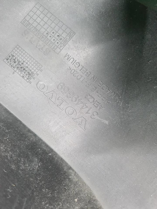 Бампер передний Volvo XC40 (2017-2022)