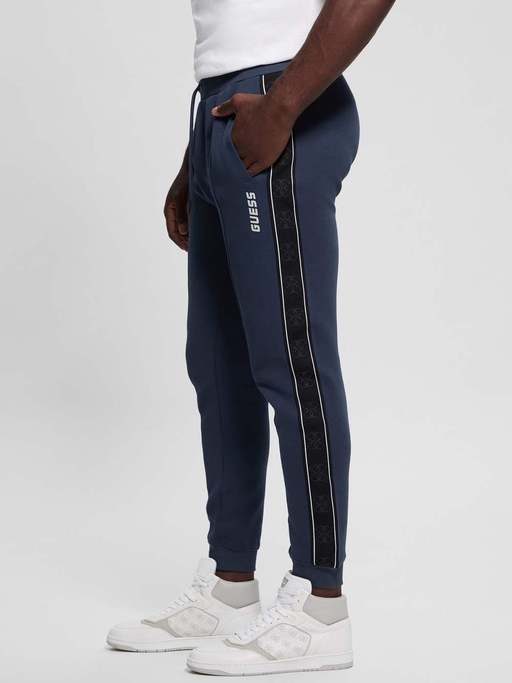 Брюки мужские GUESS