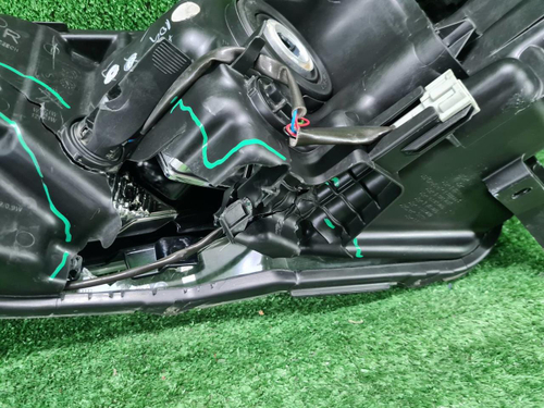 Битая Фара правая Nissan Qashqai 2 j11 (17-23) галоген