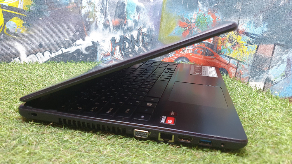 Ноутбук Acer A6/4Gb/R5 M200 1ГБ/Aspire E5-521G E5-521G-66UQ/Windows 10