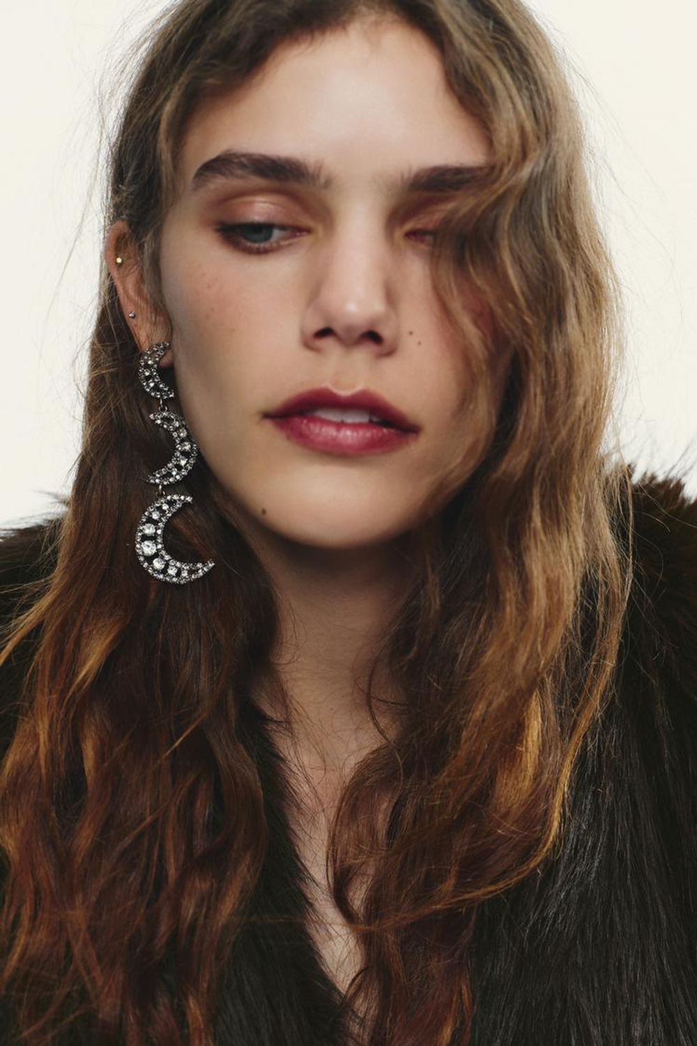 ZARA СЕРЬГИ «ЛУНЫ» СО СТРАЗАМИ, ЗОЛОТИСТЫЙ