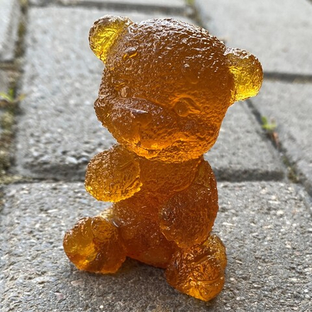 Задумчивый мишка