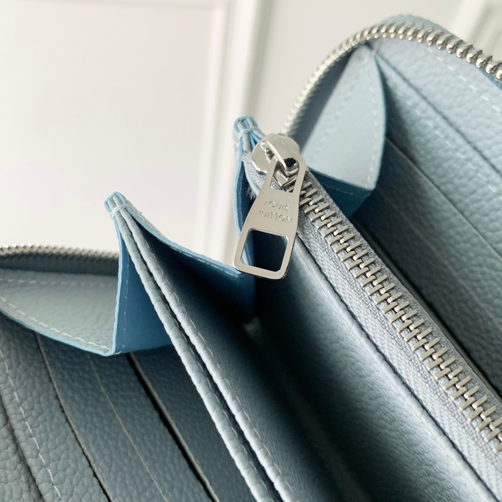 Louis Vuitton Zippy Wallet