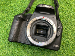 Canon 500D kit 18-55 mm 3.5-5.6 IS 52.000 кадров