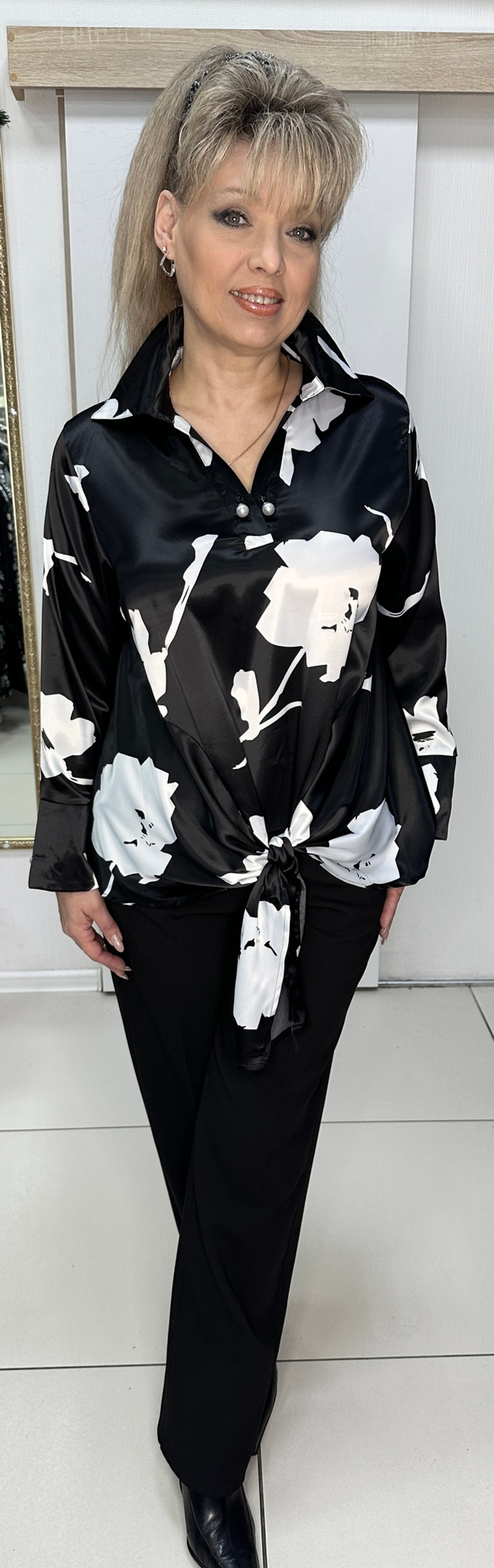 Туника-блузон на завязке с брошью