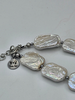 Комплект украшений авторский из культивируемого жемчуга "Принцесса! НЕТ! Королевна!". Колье и серьги.