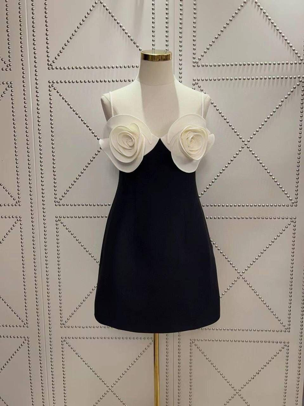 Платье Valentino