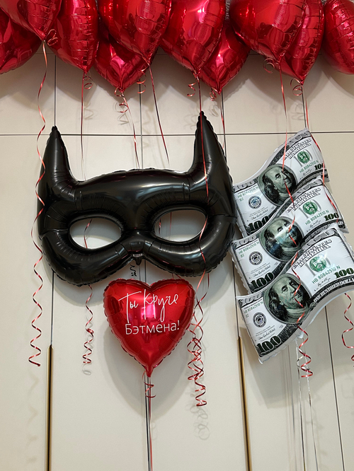 Маска бетмена с долларами и сердцами