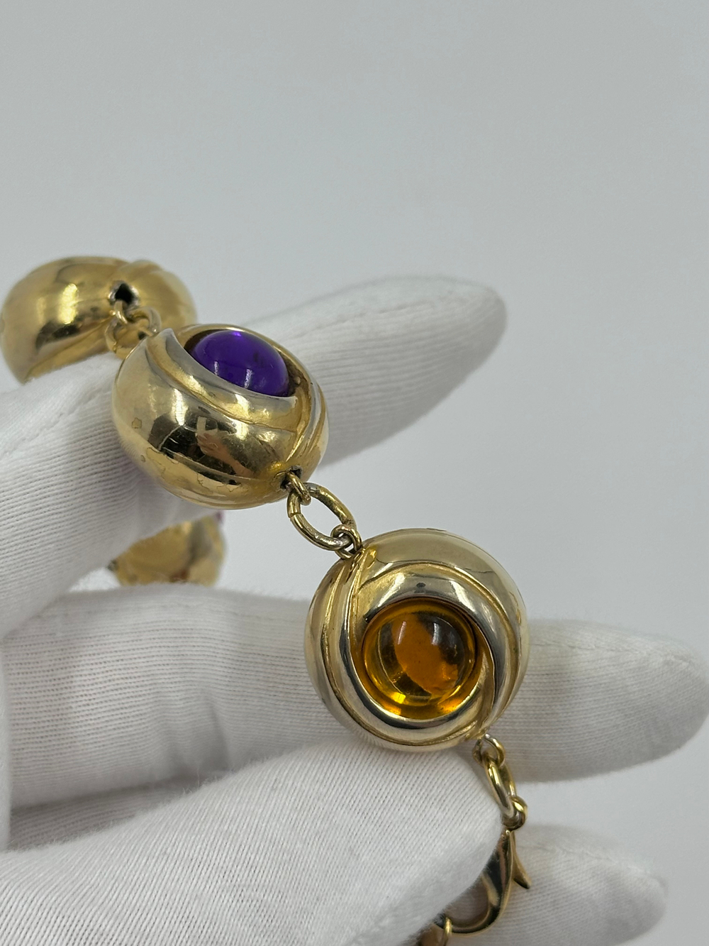 Браслет с разноцветными кабошонами (маленький)