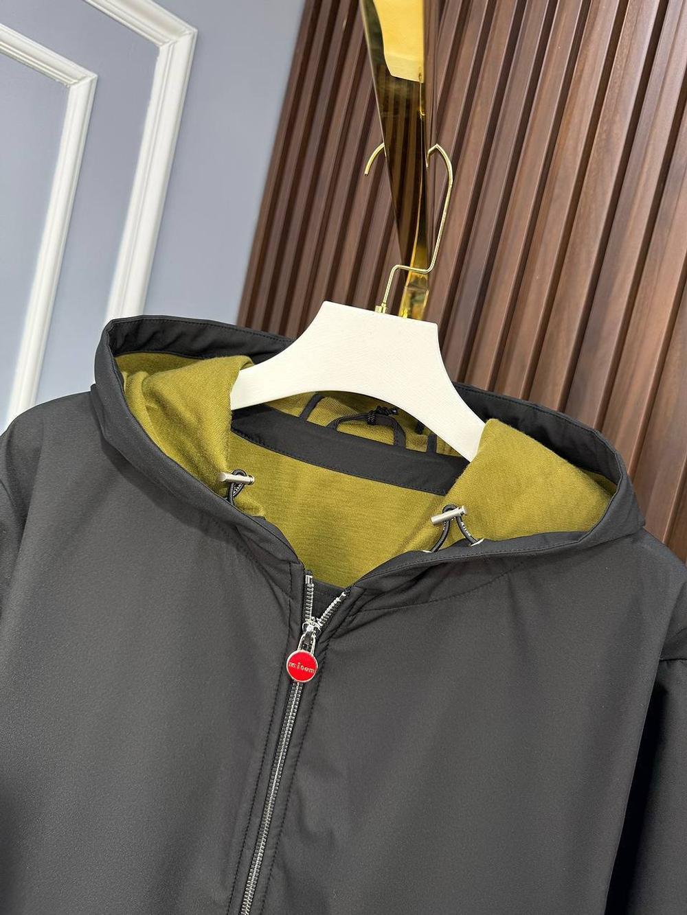 Ветровка Kiton