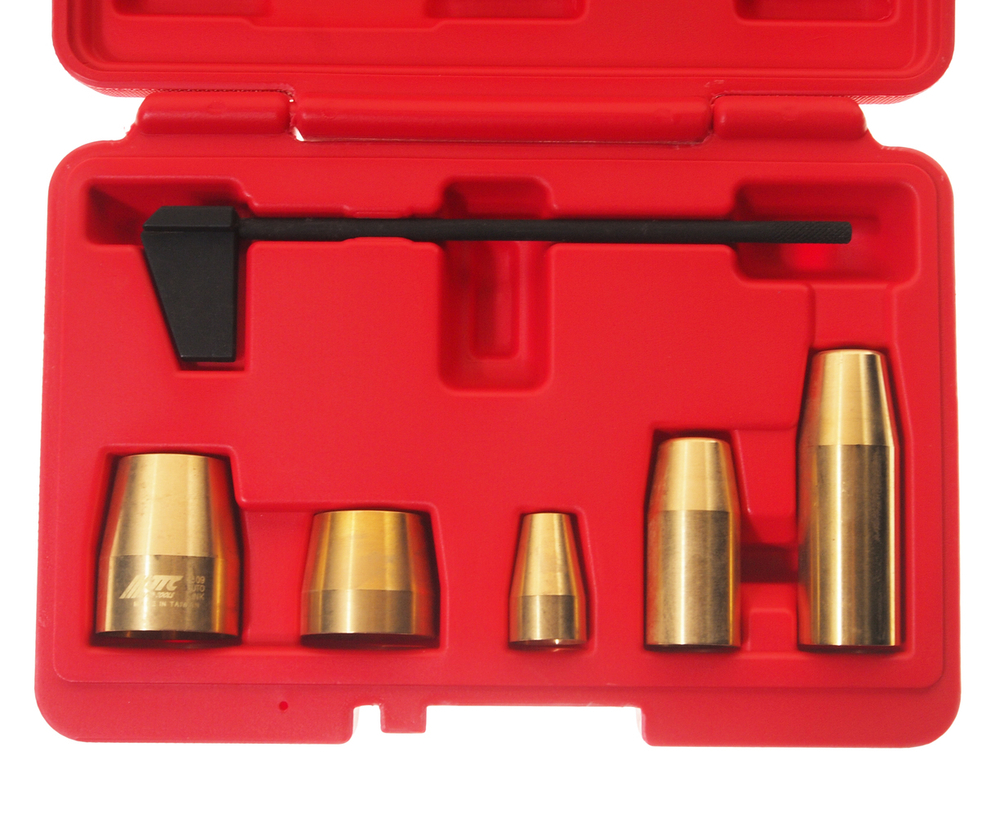 JTC-4509 - Набор инструментов для монтажа форсунок (VW AUDI SKODA PORSCHE) JTC - 
Предназначен для установки насос-форсунок и уплотнительных колец к ним.
Инструмент предотвращает повреждение ГБЦ и насос-форсунок.
Применение: VW Phaeton and Touareg для 2003 г.в., Т5 для 2004 г.в. (5 и 10- цилиндровыми дизельными двигателями). Touareg для 2004 г.в. Audi A3 для 2004 г.в. (4-цилиндровыми/4-клапанными дизельными двигателями).