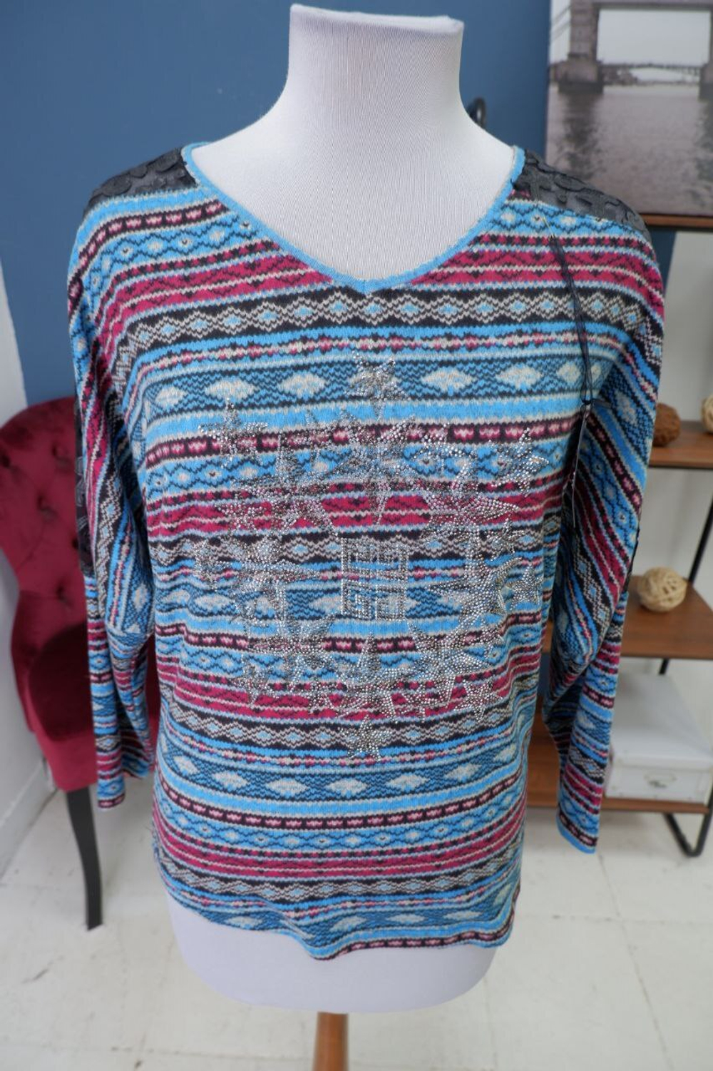 Джемпер Pailiyu красивый 46 размер, новый