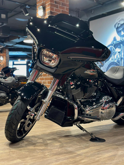 STREET GLIDE SPECIAL, 2024 VIVID BLACK CHROME TRIM