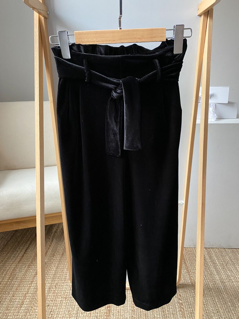 Новый велюровый костюм Mango, 140