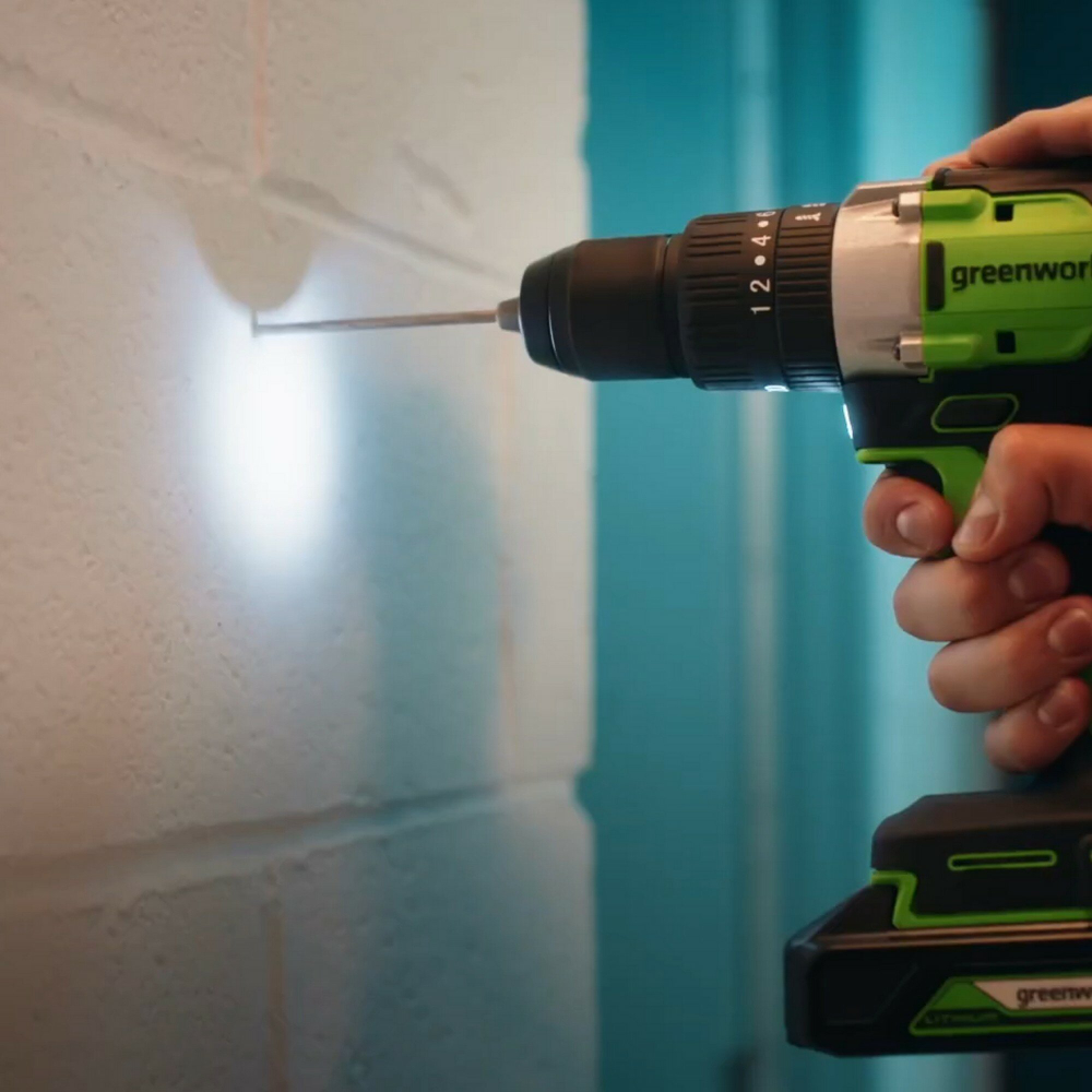 Набор сверл, бит и коронок в кейсе GREENWORKS 2944507, 60 предметов